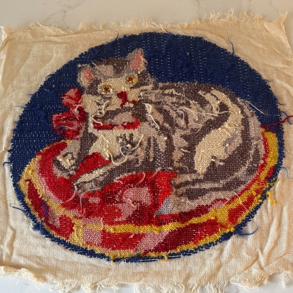Vintage Needlepoint Cat Picture not framed - Picture 4 of 6